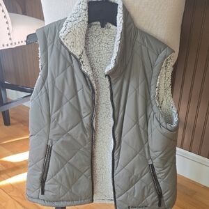 Free Country Gray Quilted Vest with White Sherpa